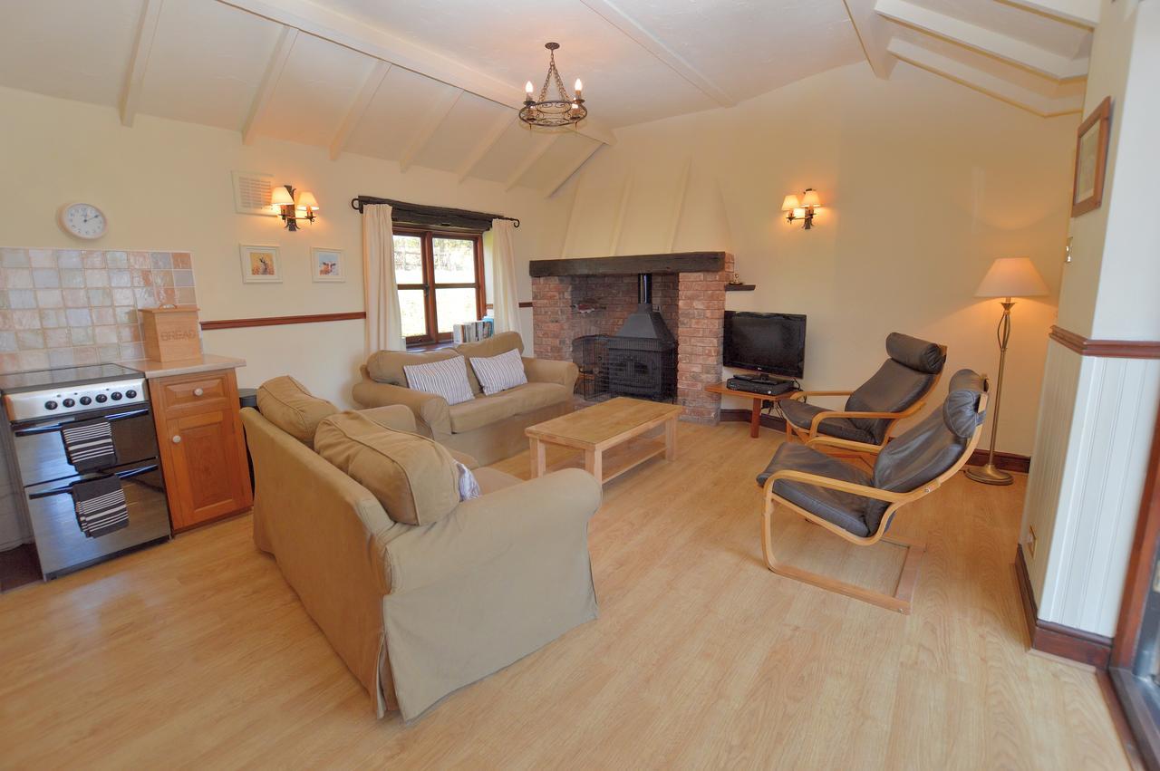 Three Gates Farm Holiday Cottages Huntsham Zewnętrze zdjęcie