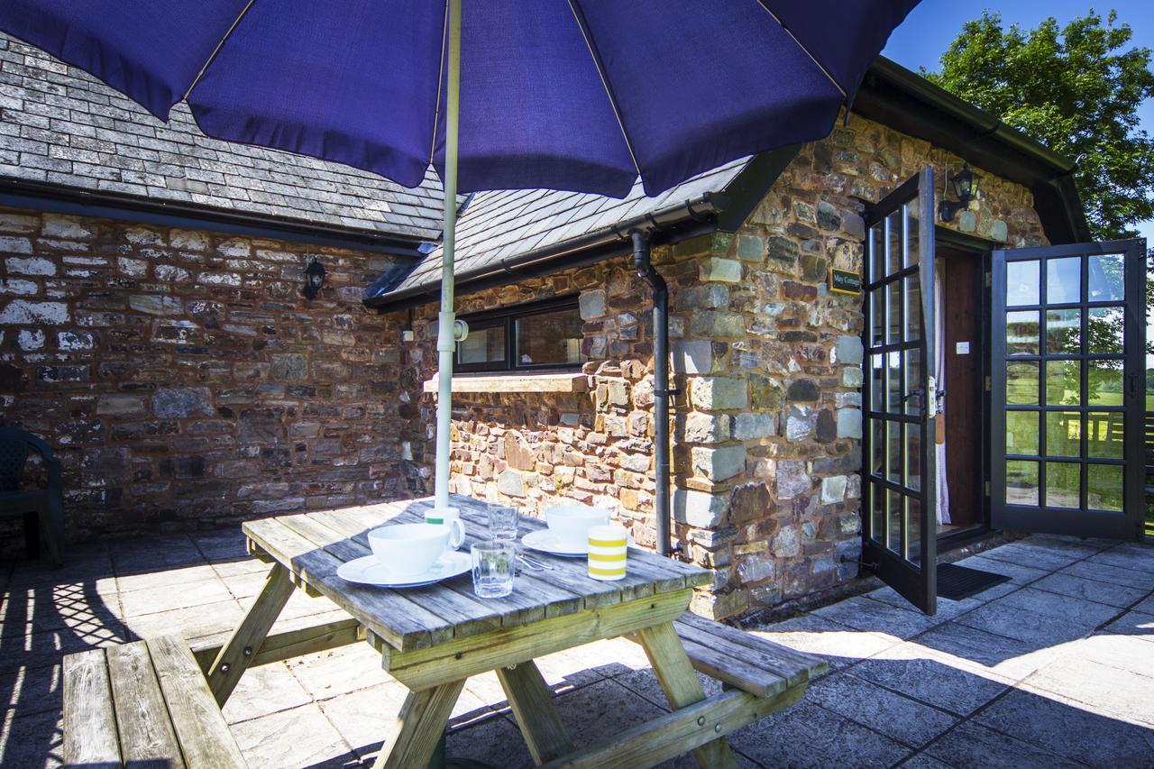 Three Gates Farm Holiday Cottages Huntsham Zewnętrze zdjęcie